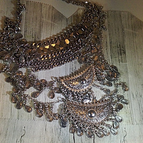 Silver-tone Statement Necklace --33 - Picture 4 of 4